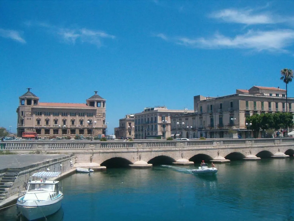 Holiday home Il Piave di Siracusa: Spacious Apartment Near Ortigia and Sea Syracuse Italy
